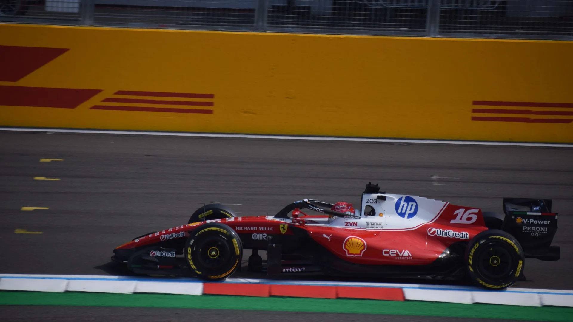 Formula 1: le Ferrari inseguono la prima vittoria in Azerbaijan, ma i bookie sorridono ancora ad Antonelli