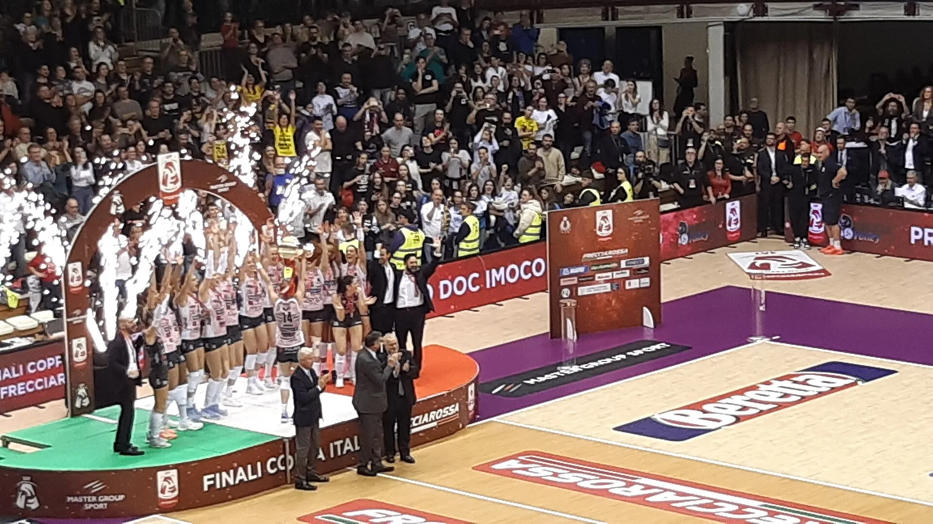 Volley, Serie A1 femminile: tutti contro Conegliano. Santarelli (1,50) vede il decimo titolo in quota, Milano e Scandicci provano a interrompere il dominio veneto