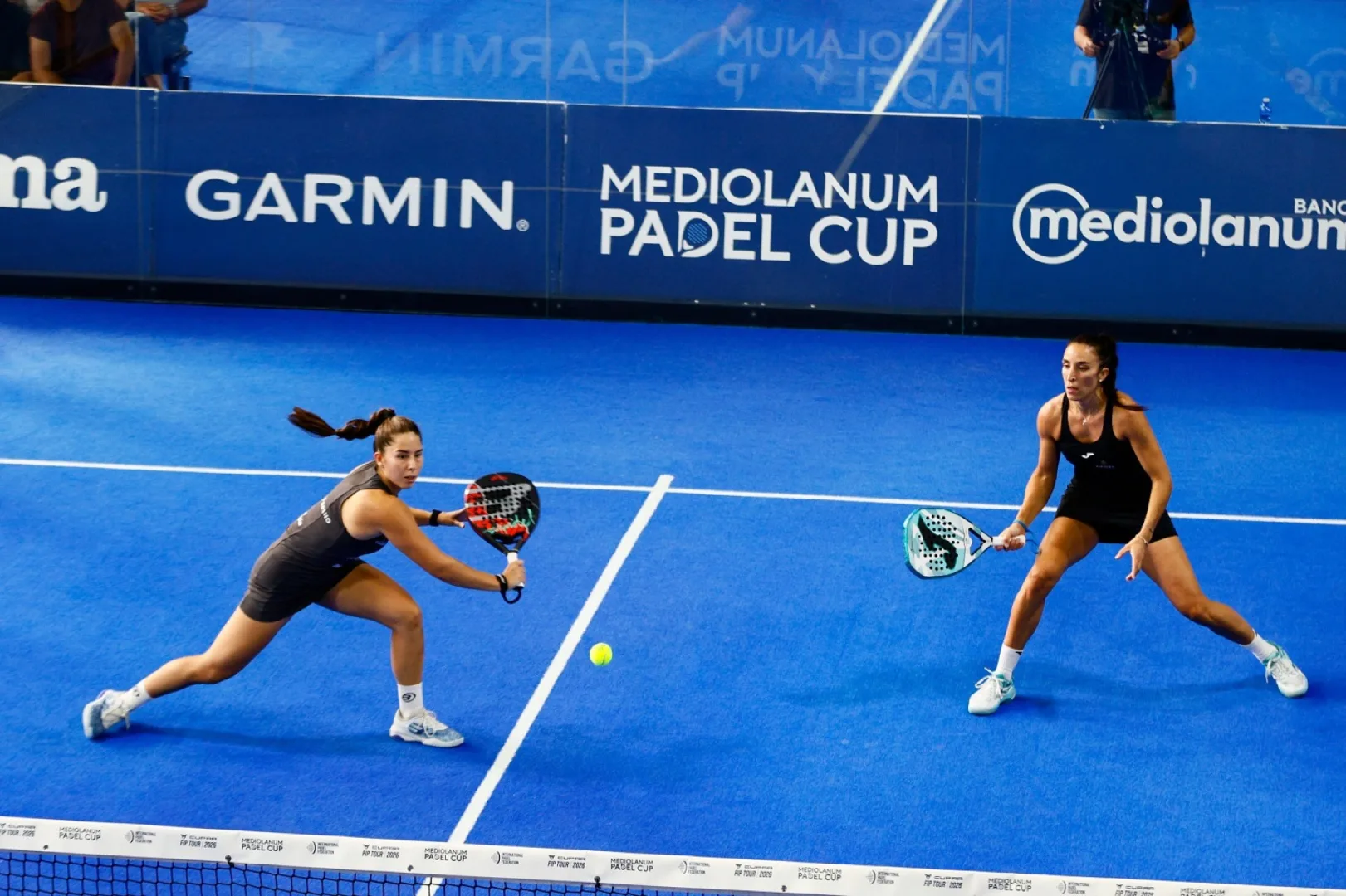 Mediolanum Padel Cup, a Perugia trionfo di Jofre-Esbri. Nel femminile volano le numero 1 Virseda-Fassio. E che festa con lo show delle Football Legend