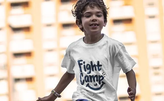 Izilove Foundation sostiene "Fightthestroke"