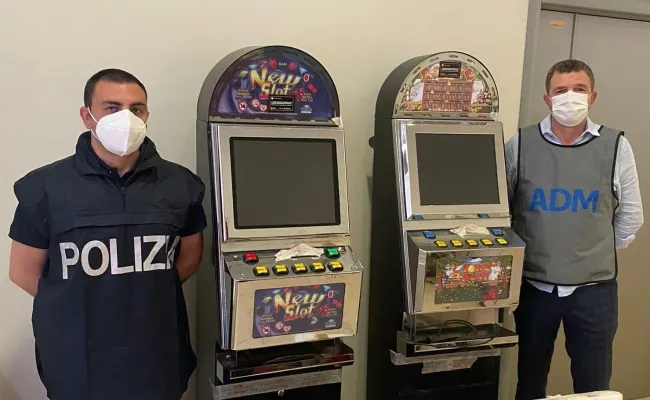 Slot, controlli Adm in provincia di Venezia: sequestrati due apparecchi manomessi