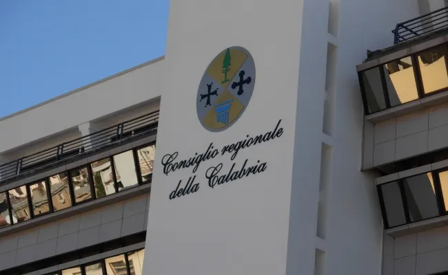 Giochi in Calabria, via libera del Consiglio regionale alla modifica della legge: sale chiuse tra le 24 e le 9