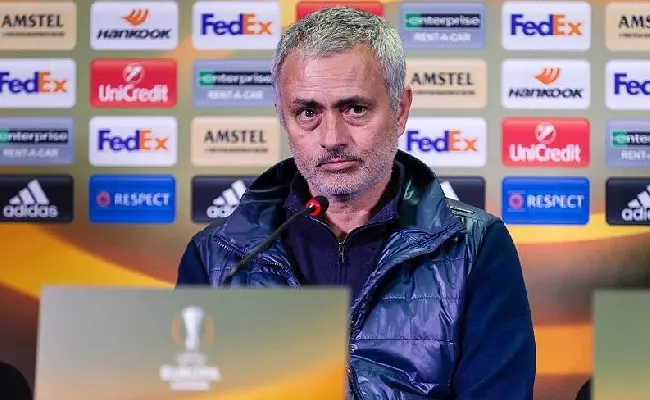 Roma, i bookmaker aprono il caso: in quota sirene Premier per Mourinho e Dybala