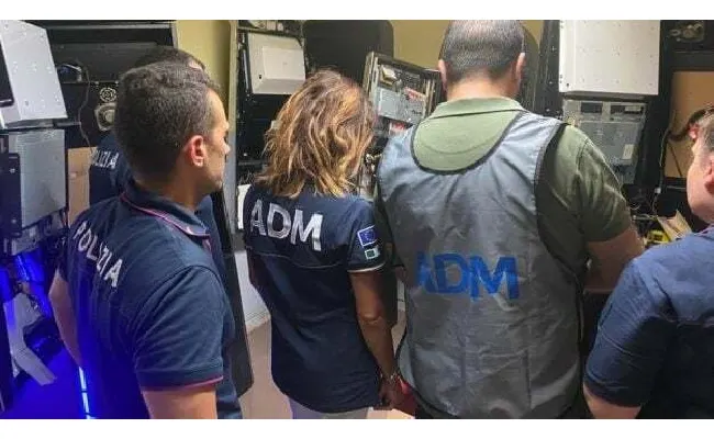 Gioco illegale, controlli Adm in provincia di Agrigento: sequestrati tre apparecchi, sanzioni per 150mila euro