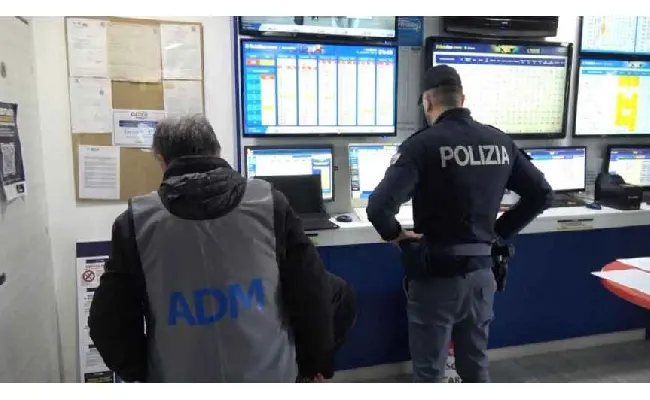 Gioco illegale, controlli Copregi in 23 province d'Italia: scoperti 15 punti non autorizzati, sequestrati 88 apparecchi e 21 totem