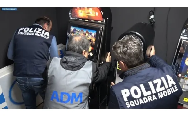Gioco illegale, controlli di Polizia e Adm in provincia di Caltanissetta: diverse sanzioni per scommesse organizzate senza licenza