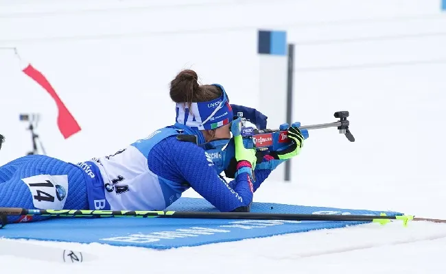 Biathlon: l’Italia sogna la prima medaglia con Lisa Vittozzi, nella sprint è sfida alle francesi Simon e Braisaz-Bouchet