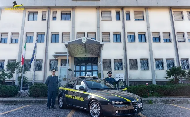 Giochi, controlli Gdf a Ostuni (BR): minorenni in una sala scommesse, multa di 13mila euro al titolare