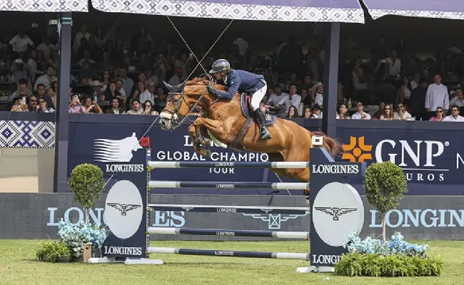 Equitazione, salto ostacoli: Camilli trionfa nel GP del LGCT di Città del Messico