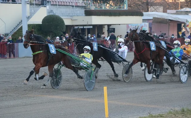 Ippica, Ippodromo Arcoveggio Bologna: domenica 27 aprile otto corse con focus sui maratoneti