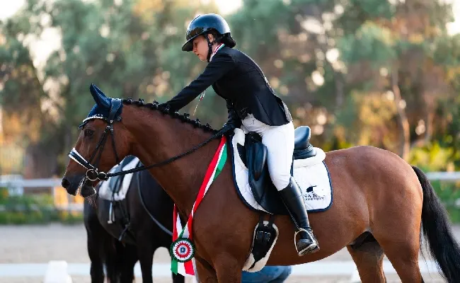 Dressage, tris di Noemi Antonelli ai campionati regionali: al Centro Ippico Is Alinos di Maracalagonis successi nelle altre categorie di Modoni, Passerini, Sebis e Argiolas