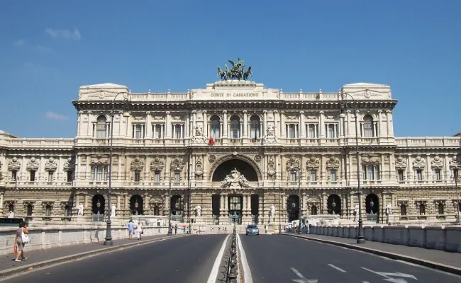 Peculato a Reggio Calabria, Cassazione conferma due anni di reclusione per gestore slot: “Si è appropriato di prelievi per 187 mila euro”