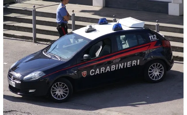 Controlli dei Carabinieri a Castellammare di Stabia (NA): scoperti centri scommesse abusivi dentro due internet point, sanzioni per 159mila euro