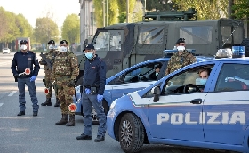 Gioco illegale blitz Adm polizia Palermo sanzioni internet point