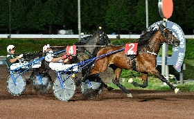 ALL’IPPODROMO SNAI SESANA IL PREMIO THE BANK VA A DUBAI TOR MENTRE DI NARDO BISSA IL ‘TRIPLETE’