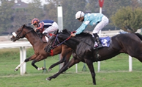 BELLA DOMENCA ALL’IPPODROMO SNAI SAN SIRO OLTRE 2100 SPETTATORI PER IL PREMIO VERZIERE VINTO DA MOONU E PER IL CUMANI CON IL SIGILLO DI DISHINA 