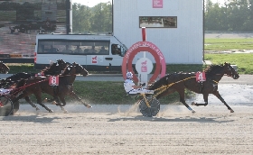 ALLA ‘PRIMA’ ALL’IPPODROMO SNAI LA MAURA DI MILANO PER LA SESSIONE AUTUNNO INVERNO DI TROTTO FRANK GIO NON TRADISCE LE ATTESE NEL PREMIO RADIOFRECCIA FI