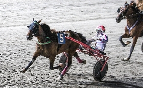 Ippica giornata riservata ai gentlemen nel venerdì di trotto all’ippodromo Snai La Maura di Milano con i premi dedicati all’Associazione Nazionale Azzurri per il progetto Weaut sull’autismo 