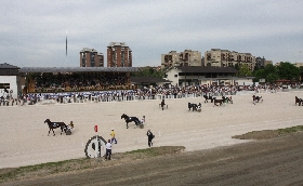 Martedì all'Ippodromo Snai La Maura una nuova giornata di trotto con in risalto il Premio Scuderia Esagono. Al via dalle ore 13:15