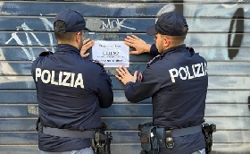 Gioco illegale controlli Roma sospesa licenza locale 15 giorni multe oltre 7mila euro