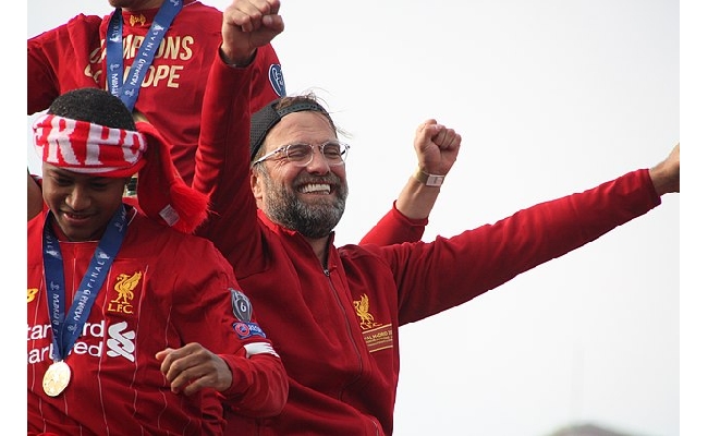 Klopp via dal Liverpool i bookmaker quotano un futuro in Serie A per i Reds sorpresa De Zerbi