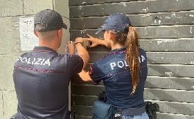 Gioco irregolare controlli della Polizia a Roma: trovati minori in sala scommesse multa da 10mila euro e sequestro dell'attività