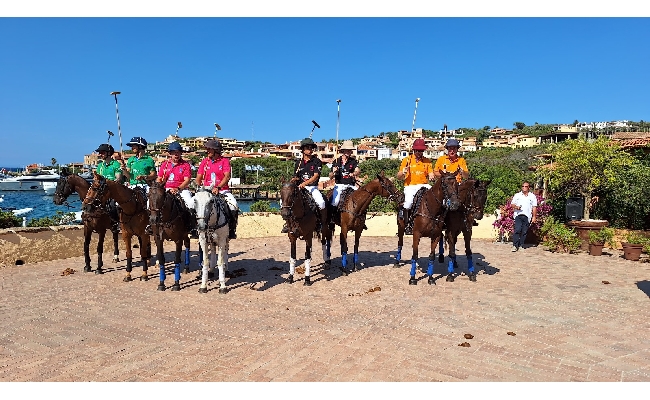 Italia Polo Challenge lo show della sfilata a Porto Cervo e Arzachena. Domani sera si va in campo