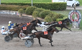 Ippica: all'ippodromo Snai Sesana 1400 spettatori ad applaudire Fuente Cas vincitore del Gran Premio Società Terme Memorial Vivaldo Baldi