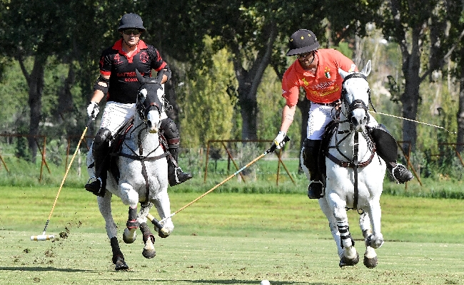 Campionato Italiano U.S. Polo Assn. vince UnoAerre Acquedotto Romano. Al Roma Polo Club festa per 1.500 appassionati