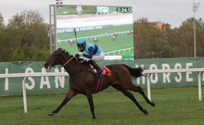 Ippica all'Ippodromo Snai San Siro va in scena il “Gran Premio Enel Jockey Club”