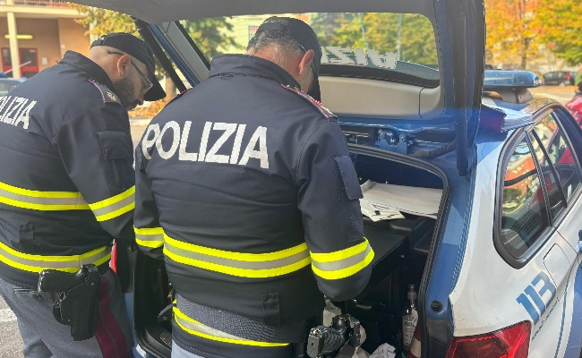 Gioco irregolare controlli della Polizia a Roma: mancato rispetto degli orari di accensione delle slot in due esercizi sanzioni per 13mila euro