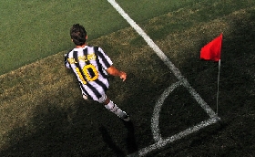 Alex Del Piero da numero 10 della Juventus a numero 1 del calcio Pinturicchio eletto Presidente della FIGC a 5 00 su Sisal.it