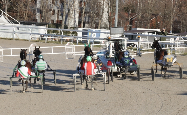 Il mercoledì di trotto all'Ippodromo Snai San Siro di Milano propone sette corse a partire dalle 14:40 e con al centro il Premio Dorsten e il trotto montato